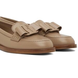 FERRAGAMO women’s Beige Viva Loafers size7